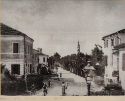 192x_Favaro_via_Altinia_da_Piazza_Pastrello_foto_Pizzeria_da_Piero_.jpg